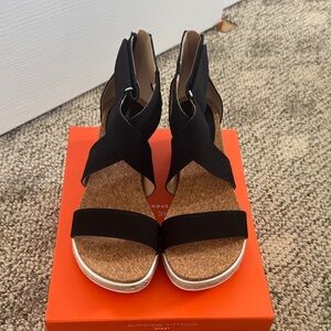 Adrienne Vittadini Black Wedge Sandals